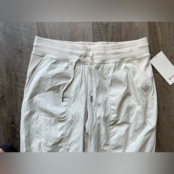 Lululemon Dance Studio Lined Mid-Rise Jogger in White Opal Size 14 - Picture 4 of 8